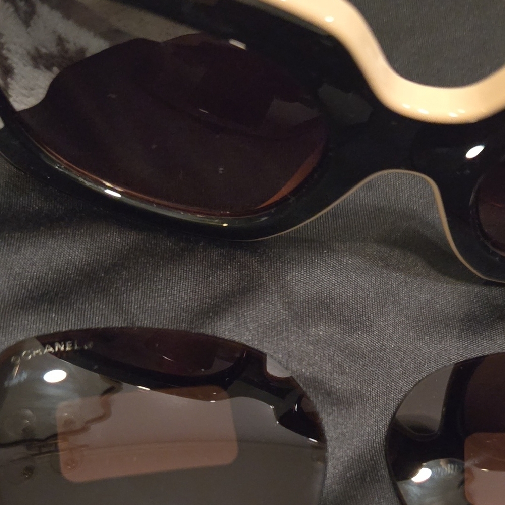 CHANEL Elegant Black and Cream Sunglasses - Picture 5 of 6